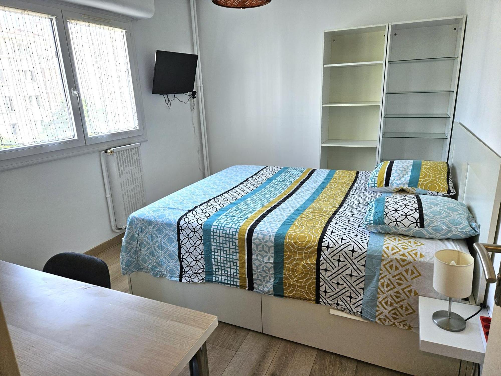 Chambre En Colocation Fille, Proche Mer, Climatisation Toulon Exterior photo