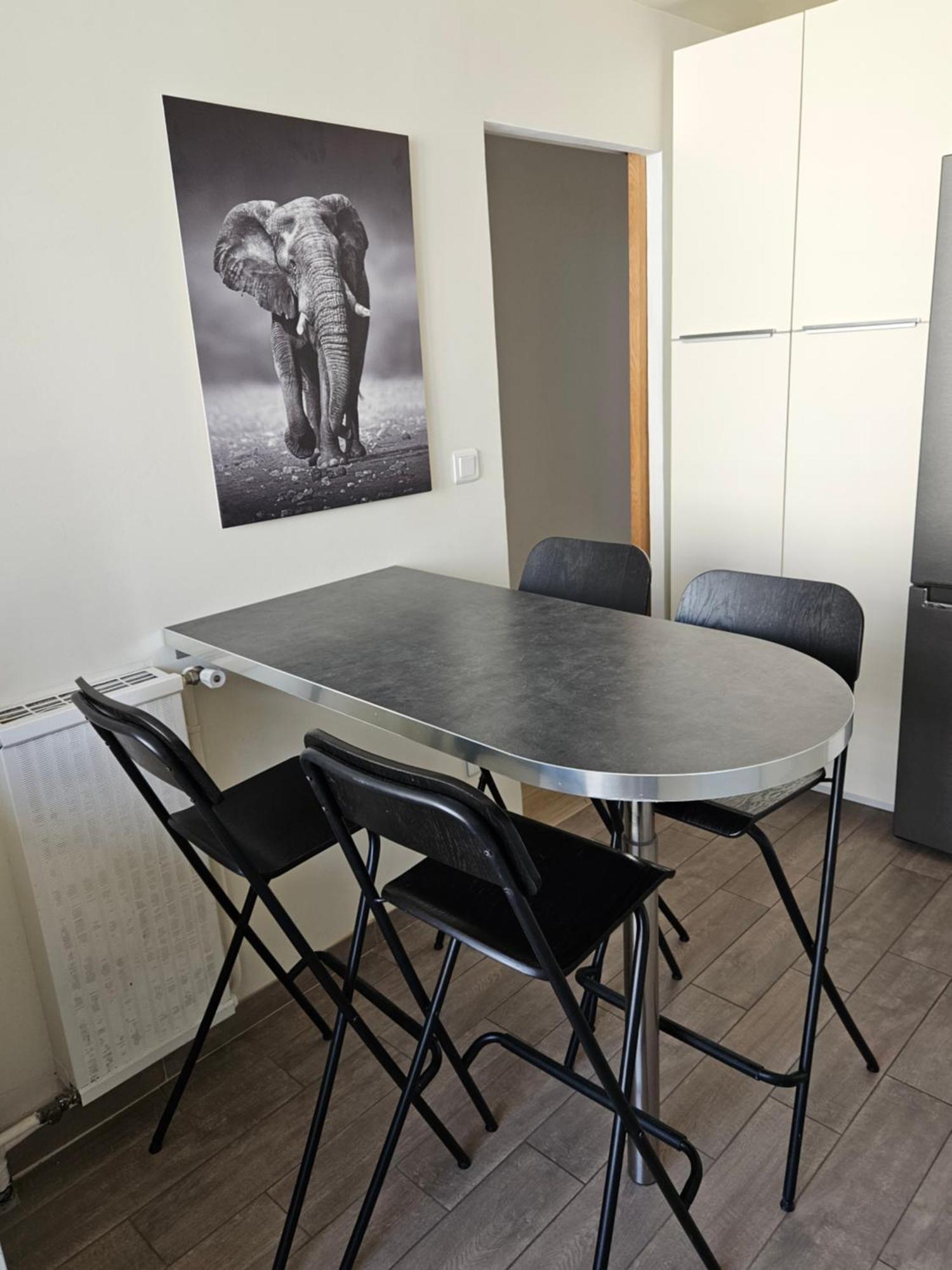 Chambre En Colocation Fille, Proche Mer, Climatisation Toulon Exterior photo